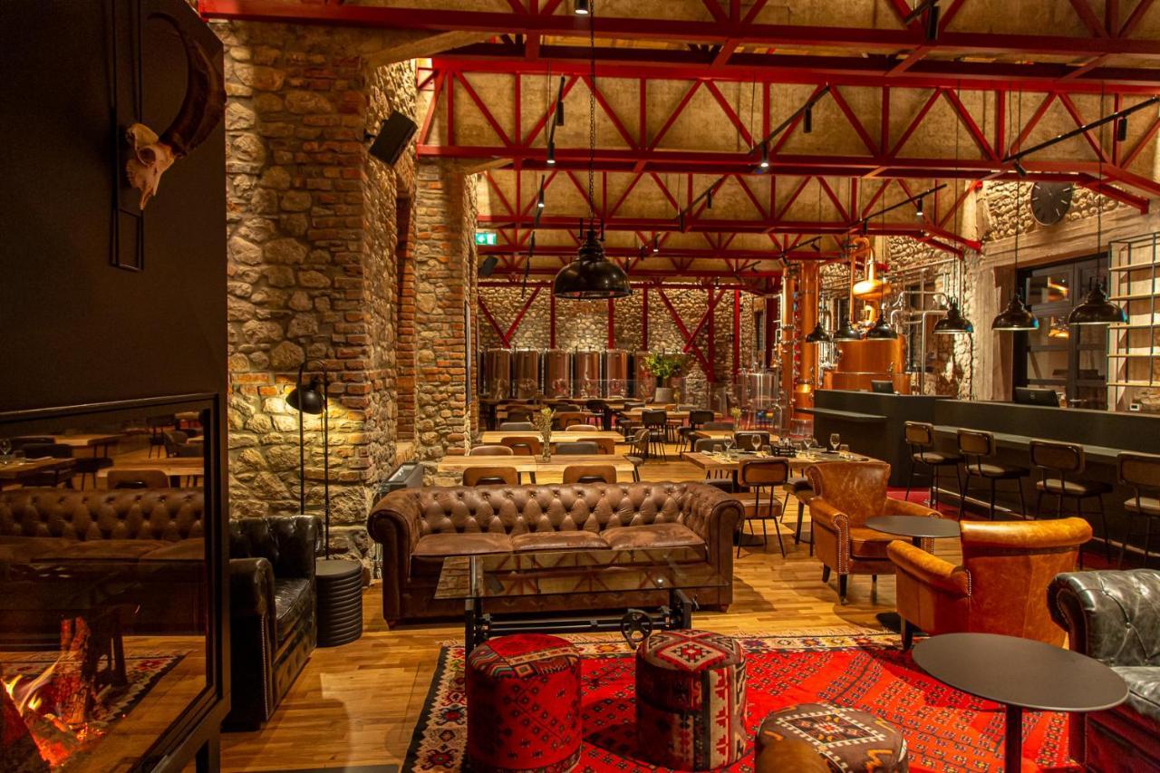 Melesin Distillery Leskovik Luaran gambar
